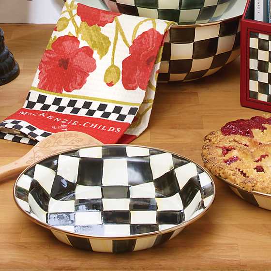 Courtly Check Pie Dish