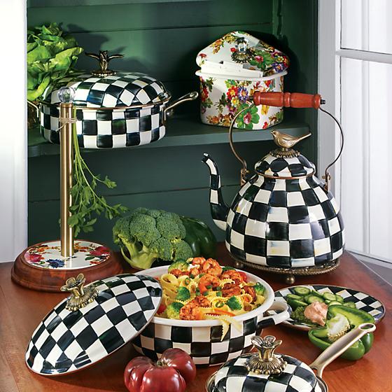 Flower Market Wood Paper Towel Holder - White