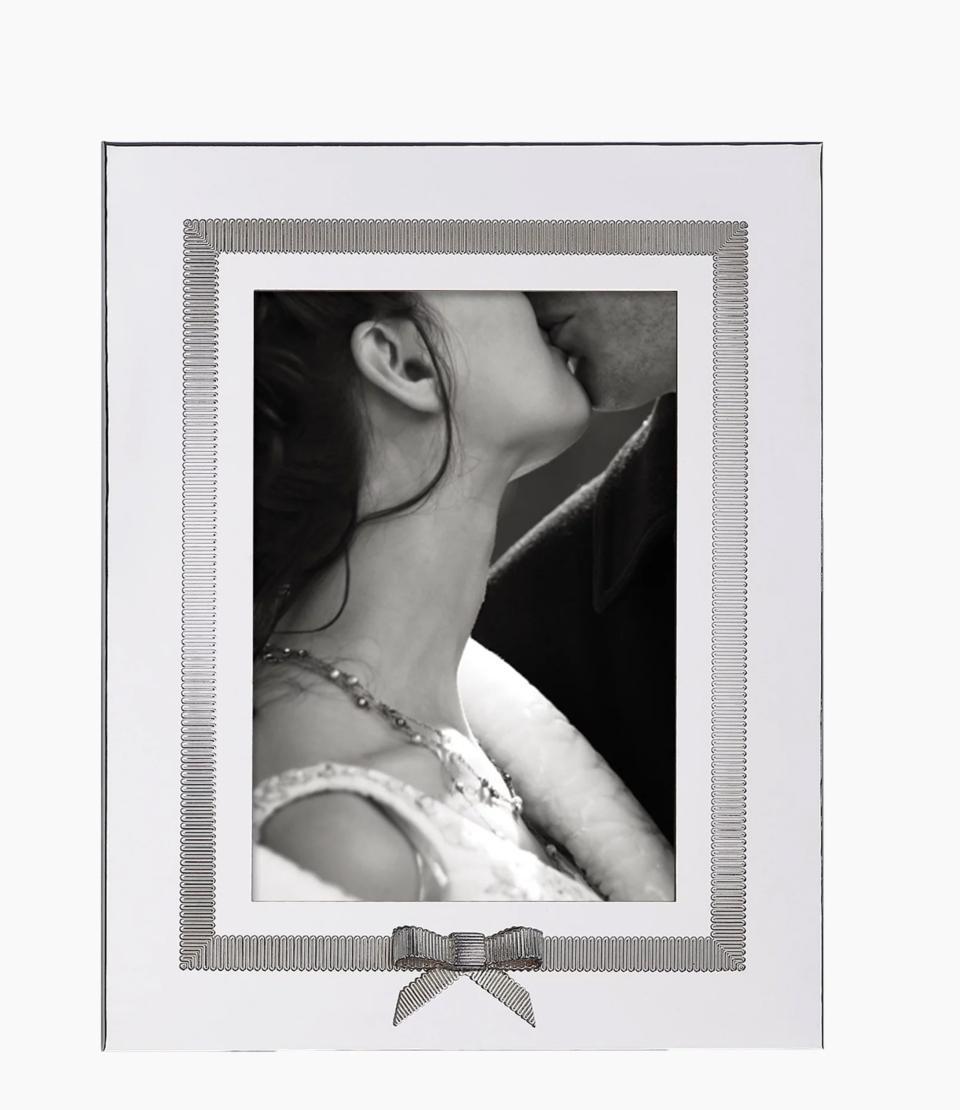 Grace Avenue Frame